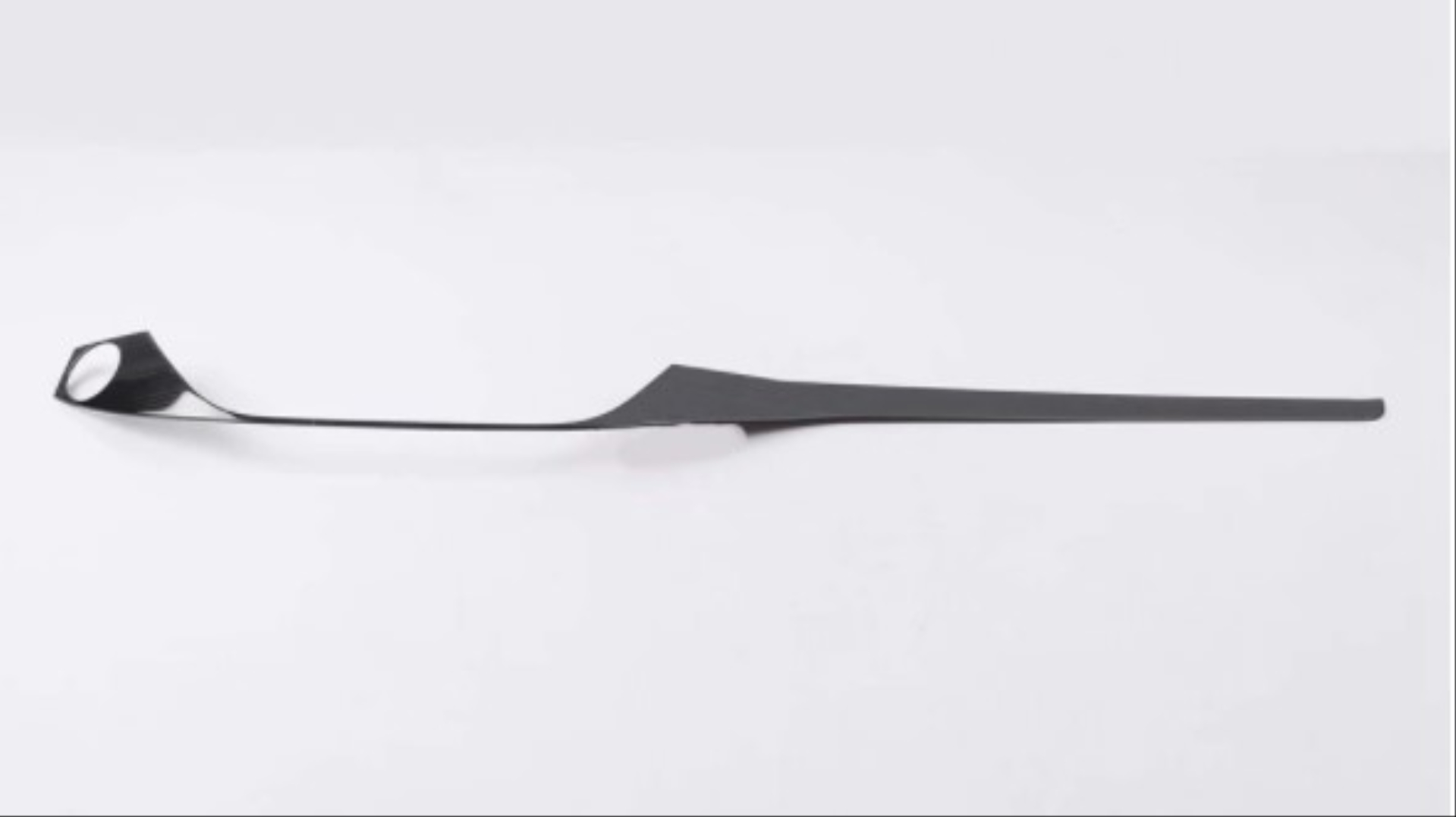 FOCUS  2019+ CENTER  TRIM - - CARBON COLOR  (ABS) 